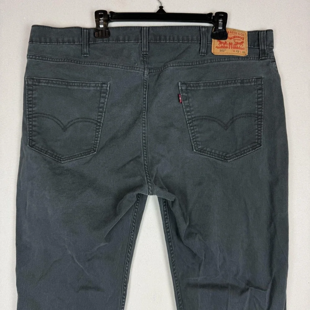 Levi's 502 Jeans Mens 42x32 Gray Charcoal Wash Regular Tapered Stretch Denim